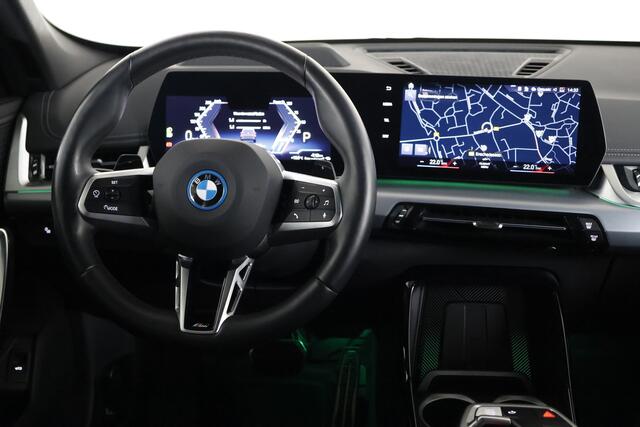 BMW X1 xDrive30e M-Sport / HUD / Leder / LED / DAB / CarPlay