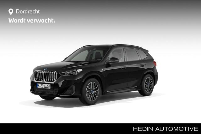 BMW X1 xDrive25e | M-Sport | Panorama | Trekhaak | Voorbereiding Driving Assistant Plus | Verwacht Nov. 25