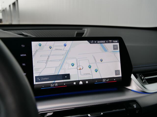 BMW X1 xDrive25e M Sport pakket Pro 245 Pk Automaat Schuifdak / Winterpakket / Harman Kardon