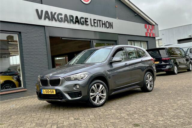 BMW X1 xDrive20i Executive 192pk | afneembare trekhaak | 2.000kg trekgewicht