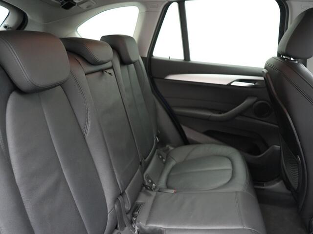 BMW X1 xDrive25e Sportline Plug In Hybrid 220pk Dealer O.H PHEV | Head Up | Cruise Control | Camera | Lederen Sportstoelen Verwarmd | Navigatie | Keyless | DAB |