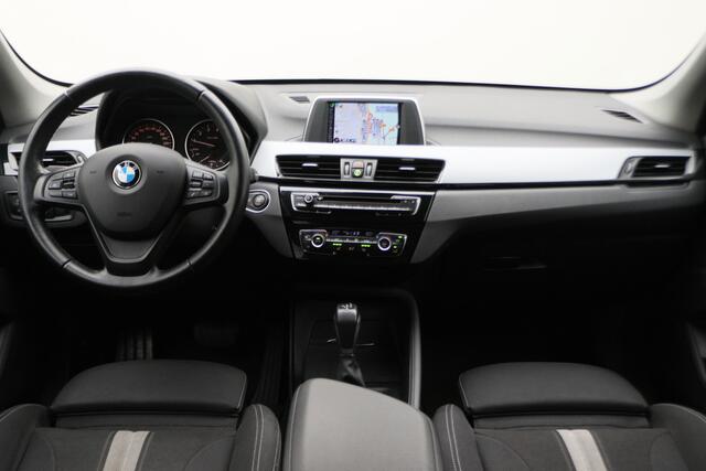 BMW X1 sDrive18i Centennial High Executive Automaat Camera, LED, Navigatie, Climate, Trekhaak, PDC