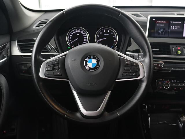 BMW X1 xDrive25e Sport Line | Stoelverwarming | Camera | Full LED | Sportstoelen | Keyless | Navigatie | Climate control | Parkeerhulp | Cruise control | DAB | Bluetooth