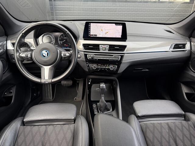 BMW X1 xDrive25e X-Line Pano/HUD/stoelwarm