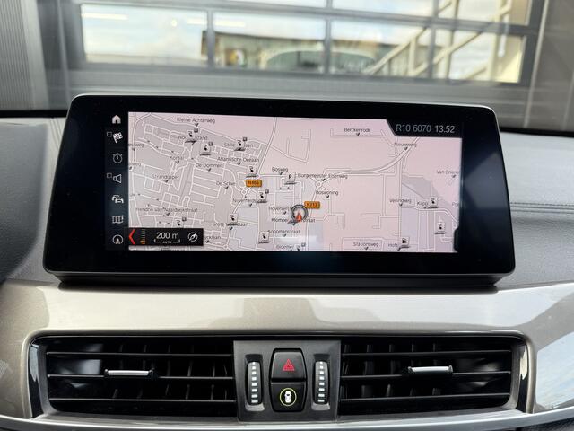 BMW X1 xDrive25e X-Line Pano/HUD/stoelwarm