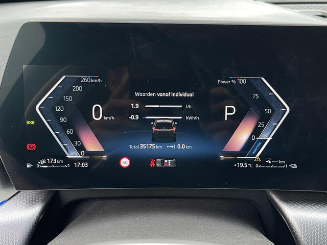 BMW X1 xDrive25e M Sport Shadow Line 18''/Sportstoelen/Keyless/Stoelverwarming/Camera/Elektrisch klep