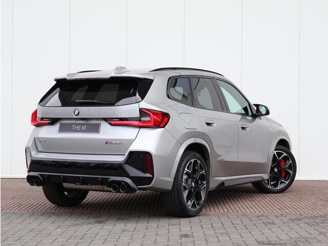 BMW X1 M35i | M Sportpakket Pro | Equipment Pack Pro | Travel Pack