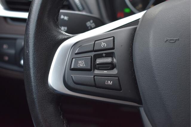 BMW X1 sDrive18i Centennial High Executive AUT. Sportstoelen, Leder, Cruise, PDC, Stoelverwarming