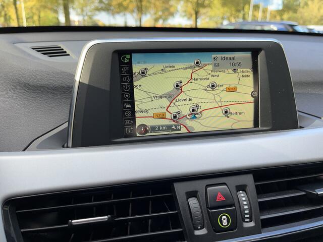 BMW X1 sDrive18i Centennial Executive | CAMERA | CLIMA | CRUISE | NAVI | PDC | STOELVERW. | TREKHAAK