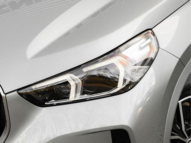 BMW X1 xDrive25e M-Sport - Pano - Trekhaak - Stoelverwarming - Camera