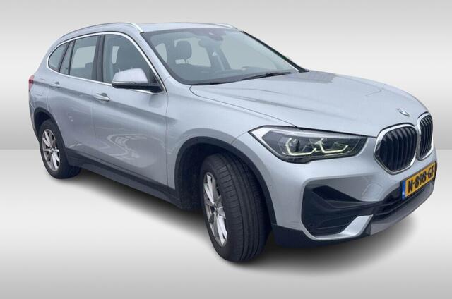 BMW X1 sDrive20i Business Edition (179PK) 1e-Eig. & -Onderh. Trekhaak. BOVAG-Garantie. NL-Auto.