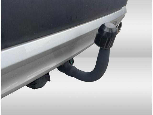 BMW X1 sDrive20i Business Edition (179PK) 1e-Eig. & -Onderh. Trekhaak. BOVAG-Garantie. NL-Auto.