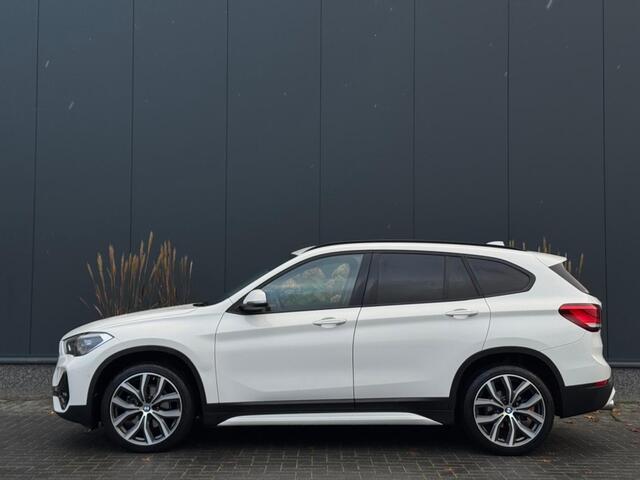 BMW X1 sDrive18i High Exec M22 PANO NAVI CAMERA PDC LEDER LED