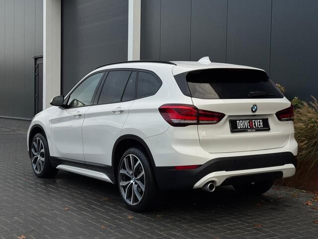 BMW X1 sDrive18i High Exec M22 PANO NAVI CAMERA PDC LEDER LED