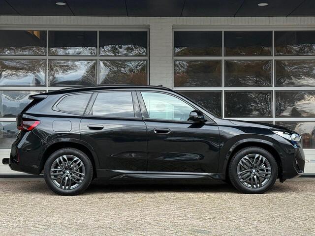 BMW X1 xDrive23i M SPORT | PANORAMADAK | TREKHAAK | HARMAN KARDON | DRIVING PROFF. | MEMORY SEATS |