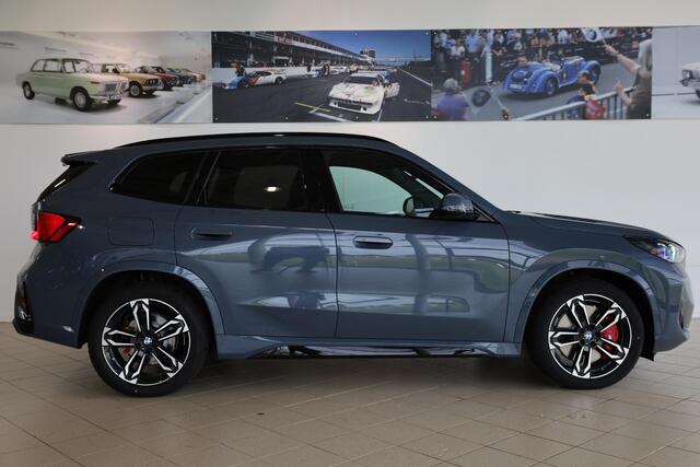BMW X1 xDrive25e M Sportpakket Pro | Panoramadak | Harman Kardon | Trekhaak
