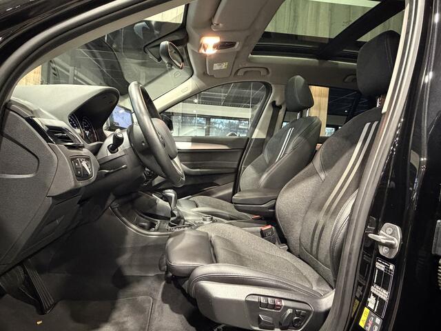 BMW X1 xDrive25e High Executive Sportline | Panorama | Camera | HUD | 4x4 | Stoelverwarming