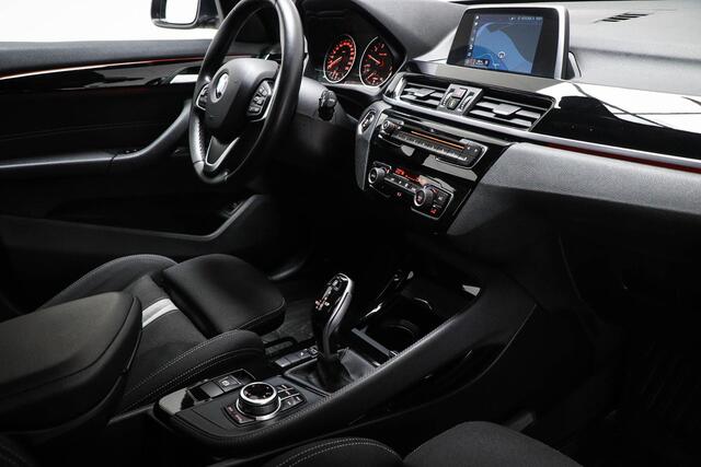 BMW X1 sDrive18i Executive | SPORT LINE / PARKING- PACK | CAMERA