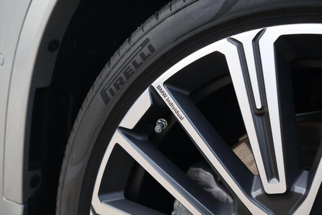 BMW X1 xDrive30e M-Sport | HUD | Pano | Harman Kardon | Adap cruise | Elektr. Trekhaak | DAB | Shadowline | Etc.