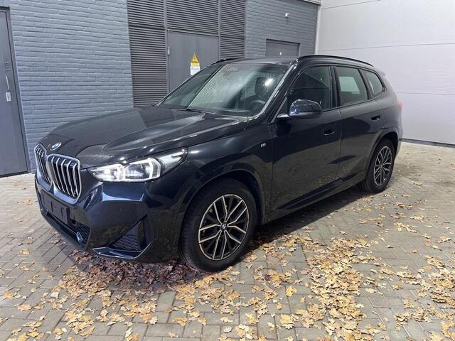 BMW X1 sDrive18i M-Sport | Shadow Line | Stoelverwarming | Camera | Apple Carplay