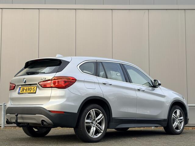 BMW X1 sDrive20i - automaat - leder - trekhaak - airco - navi - cruise
