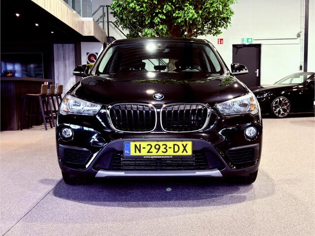 BMW X1 xDrive20i Executive Navigatie | Trekhaak | 4x4 | 192 PK | Cruise control