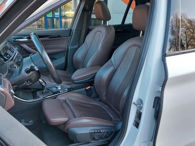 BMW X1 sDrive20i 192pk High Executive M-Sport | Navi | Apple Carplay | Adap.Cruise | Leder+Verwarmd+Elek.Verstel | Panorama Schuifdak | Keyless Entry | Led Koplampen | Privacy Glass | 19''lm