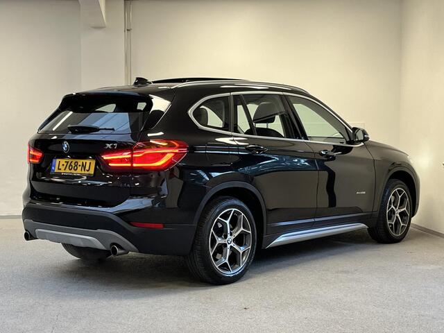 BMW X1 xDrive20i High Executive | LEDER | CAMERA | PANO | NAVI |