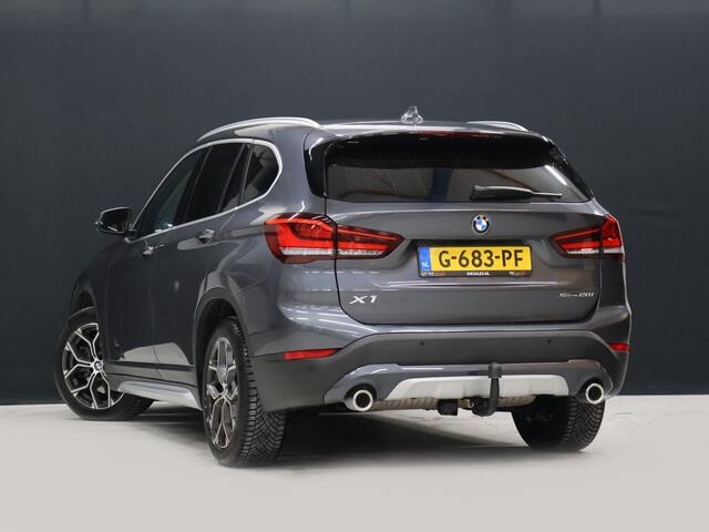 BMW X1 sDrive20i VDL Nedcar Edition [GROOT NAVIGATIE, TREKHAAK, HUD, PDC V+A, BLUETOOTH TELEFOON, CRUISE CONTROL, STOELVERWARMING, ELEKTRISCHE ACHTERKLEP, BMW LED, NIEUWSTAAT]