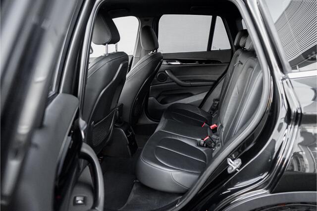 BMW X1 sDrive20i High Executive Sportline Camera Leder 18"