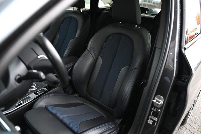BMW X1 sDrive18i Executive M Sport Automaat / Sportstoelen / Adaptieve LED / Head-Up / M Sportonderstel