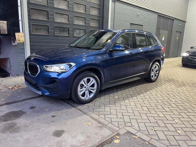 BMW X1 xDrive25e | Stoelverwarming | Elek. Achterklep | PDC V+A | 17 Inch