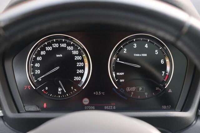 BMW X1 sDrive18i 140pk Aut. High Executive | Navi | Climate | Panoramadak | Head-up Display | Elektrische Achterklep | Stoelverwarming | PDC | Trekhaak