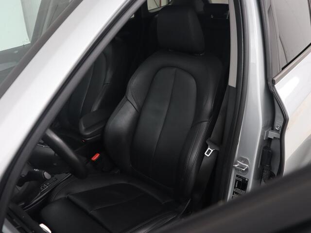 BMW X1 sDrive18i High Executive | Head-Up | Trekhaak | Leder | Stoelverwarming | Sportstoelen | Full LED | Park Assist | Climate control | Bluetooth | Navigatie | Cruise control