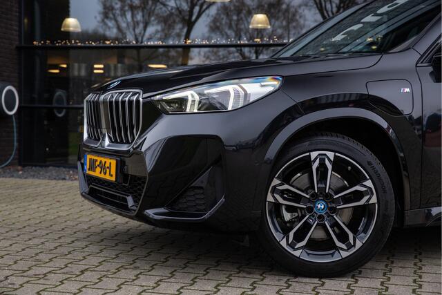 BMW X1 xDrive25e , Panoramadak, 360°camera, Sfeerverlichting,