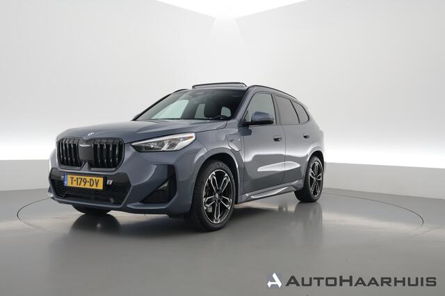 BMW X1 xDrive25e M Sport | Pano | Trekhaak | HUD | Camera | Leder | CarPlay