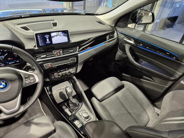 BMW X1 xDrive25e Executive Sportline | Panorama | Trekhaak | Camera | Carplay/Android | 4x4