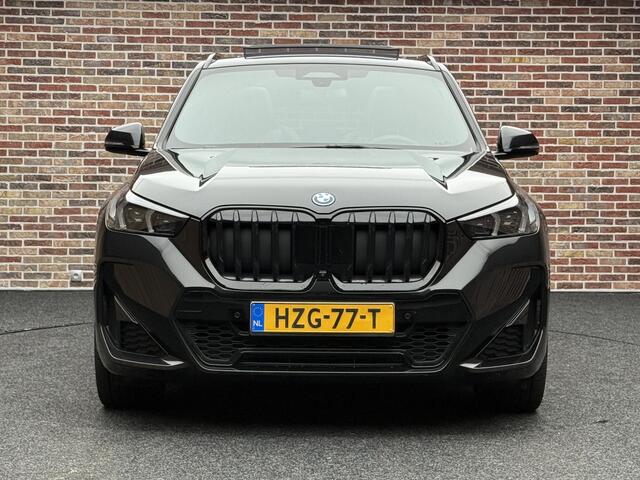 BMW X1 xDrive30e Origineel NL | Service inclusive | Stoelmassage | Panorama | Dashcam | harman/kardon | Elektr. trekhaak | Lak Coating