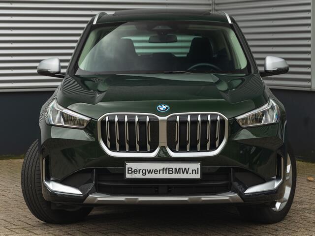 BMW X1 xDrive25e - xLine - Pano - Trekhaak - Camera - Stuurwiel verwarmd