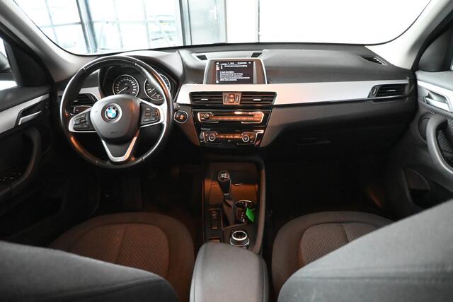 BMW X1 sDrive18i Centennial Executive Clima Navigatie LED Goed Onderhouden! Inruil Mogelijk!