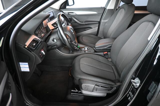 BMW X1 sDrive18i Centennial Executive Clima Navigatie LED Goed Onderhouden! Inruil Mogelijk!