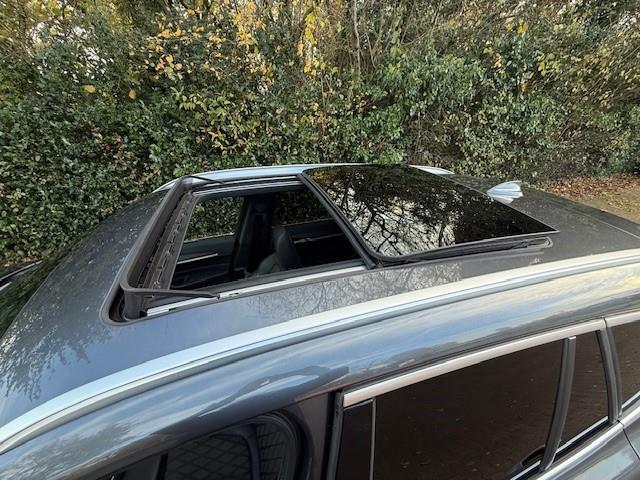 BMW X1 XDRIVE 20i HIGH EXECUTIVE THAAK/PANO/HLEER/HUP/LED/HARMAN KARDON