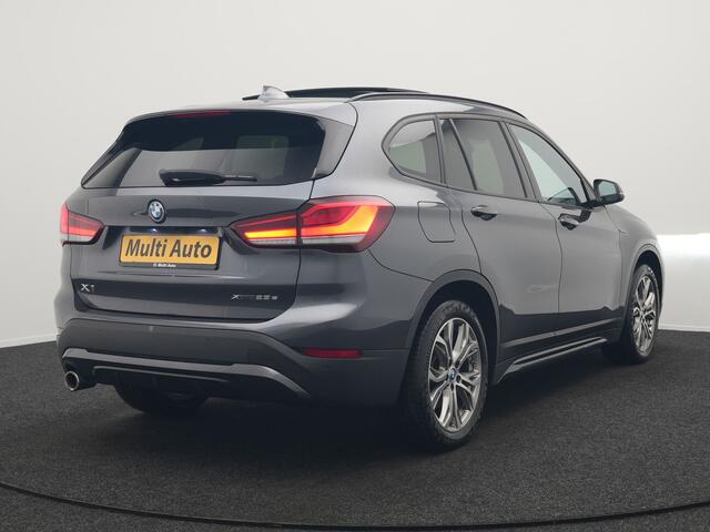 BMW X1 xDrive25e Sportline Plug In Hybrid 221pk Dealer O.H PHEV | Panodak | Adaptive Cruise | Camera | Sportstoelen Verwarmd | Sfeerverlichting | Navigatie | DAB |