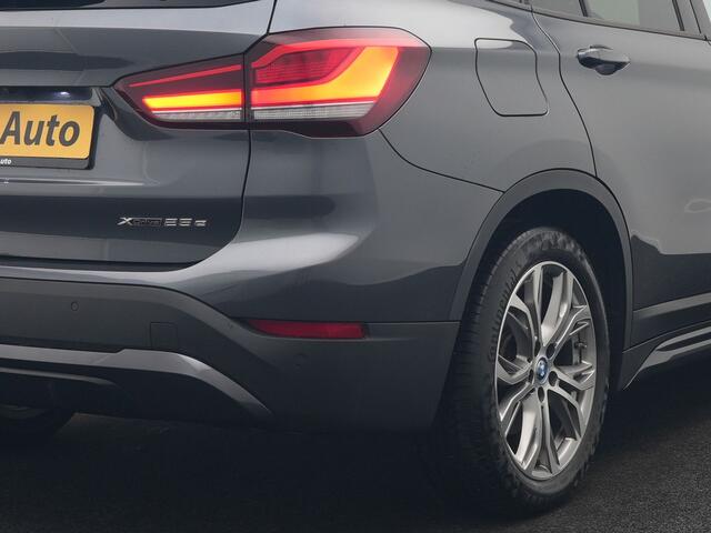 BMW X1 xDrive25e Sportline Plug In Hybrid 221pk Dealer O.H PHEV | Panodak | Adaptive Cruise | Camera | Sportstoelen Verwarmd | Sfeerverlichting | Navigatie | DAB |