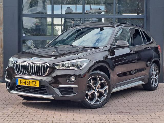 BMW X1 sDrive18i High Executive | Automaat | Leder | Pano | Trekhaak | Cruise | PDC | All-seasons |