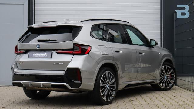 BMW X1 xDrive30e M-Sport Pro | Massage | Harman/Kardon | Panoramadak | Head-up | Trekhaak