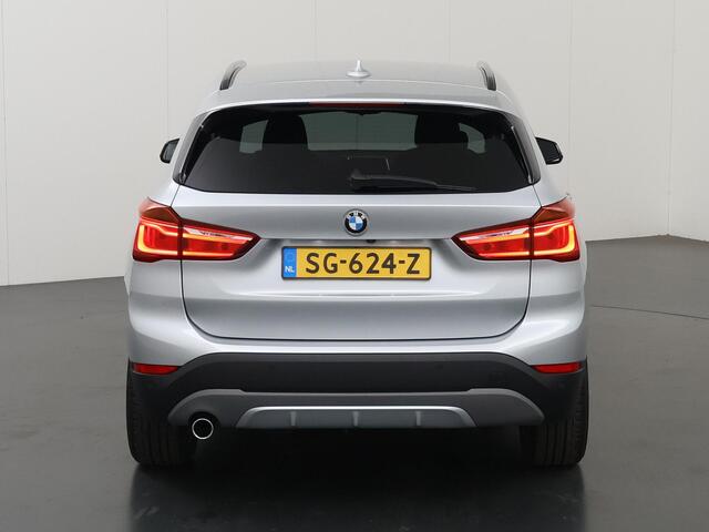 BMW X1 sDrive18i Executive | Sportline | Sportstoelen | Navigatie | Parkeercamera | Stoelverwarming | Climate Control |