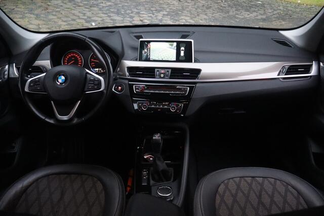 BMW X1 sDrive20i Cent Exec. | Geen import | Trekhaak | Camera