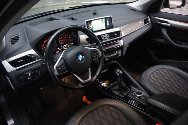 BMW X1 sDrive20i Cent Exec. | Geen import | Trekhaak | Camera
