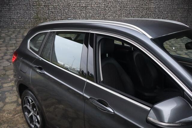 BMW X1 sDrive20i Cent Exec. | Geen import | Trekhaak | Camera